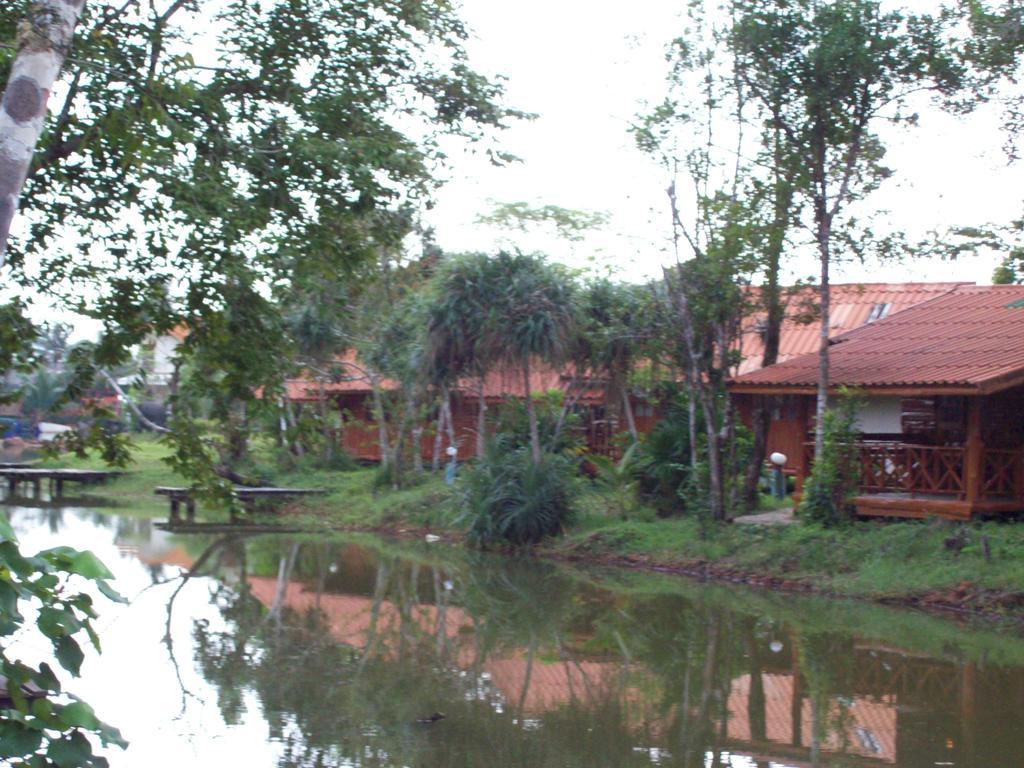 Aunchaleena Beach Front Resort, Koh Chang Bang Tao Beach Pokoj fotografie