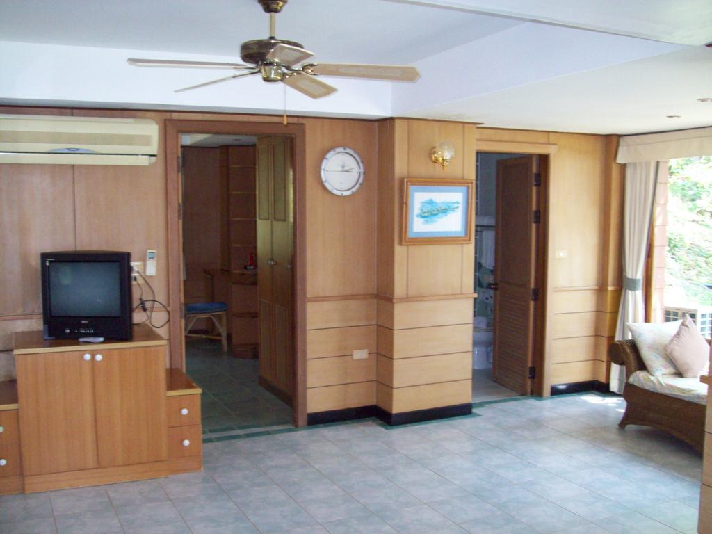 Aunchaleena Beach Front Resort, Koh Chang Bang Tao Beach Pokoj fotografie