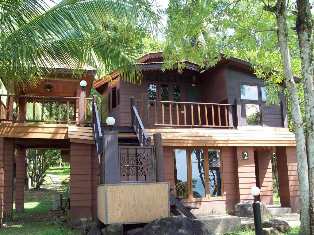 Aunchaleena Beach Front Resort, Koh Chang Bang Tao Beach Pokoj fotografie