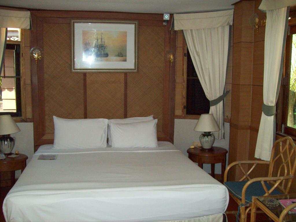 Aunchaleena Beach Front Resort, Koh Chang Bang Tao Beach Pokoj fotografie