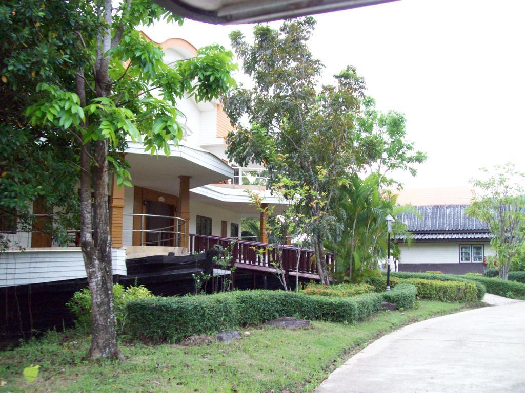 Aunchaleena Beach Front Resort, Koh Chang Bang Tao Beach Pokoj fotografie